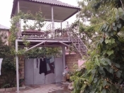 İcarəyə verilir 3 otaqlı 110 m2 bağ evi Xaçmaz