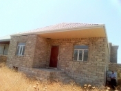 Satılır 4 otaqlı 130 m2 həyət evi Binə