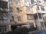 Satılır 2 otaqlı 52 m2 köhnə tikili 4 mkr