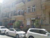 İcarəyə verilir 3 otaqlı 120 m2 köhnə tikili Sahil m.