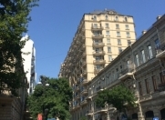 İcarəyə verilir 5 otaqlı 380 m2 yeni tikili Sahil m.