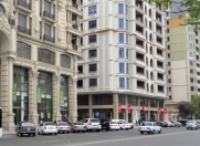 Satılır 3 otaqlı 101 m2 yeni tikili Gənclik m.