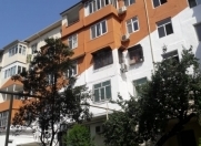 Satılır 2 otaqlı 56 m2 köhnə tikili Memar Əcəmi m.