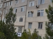 Satılır 2 otaqlı 60 m2 köhnə tikili Azadlıq prospekti m.
