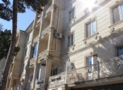 Satılır 3 otaqlı 64 m2 köhnə tikili İçəri Şəhər m.