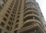 Satılır 3 otaqlı 207 m2 yeni tikili 28 May m.