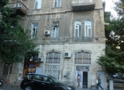 Satılır 4 otaqlı 110 m2 köhnə tikili İçəri Şəhər m.