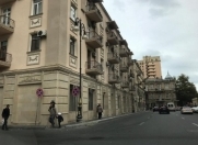 Satılır 2 otaqlı 170 m2 obyekt Nəsimi m.