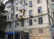 Satılır 2 otaqlı 61 m2 köhnə tikili 28 May m.