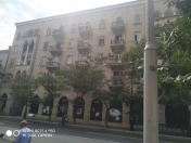 İcarəyə verilir 3 otaqlı 70 m2 köhnə tikili Gənclik m.