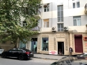 Satılır 7 otaqlı 185 m2 obyekt 28 Mall