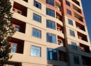 Satılır 2 otaqlı 75 m2 yeni tikili Memar Əcəmi m.