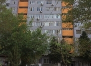 Satılır 3 otaqlı 80 m2 köhnə tikili Gənclik m.