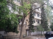 İcarəyə verilir 4 otaqlı 100 m2 köhnə tikili İnşaatçılar m.