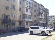 Satılır 5 otaqlı 110 m2 köhnə tikili Atatürk parkı