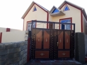 Satılır 3 otaqlı 90 m2 həyət evi Saray
