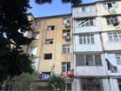 Satılır 2 otaqlı 44 m2 köhnə tikili Qara Qarayev m.