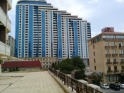 İcarəyə verilir 7 otaqlı 215 m2 yeni tikili Şah İsmayıl Xətai m.