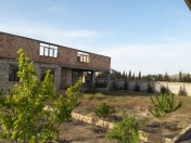 Satılır 14 otaqlı 550 m2 bağ evi Novxanı