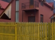 İcarəyə verilir 3 otaqlı 120 m2 həyət evi Qax