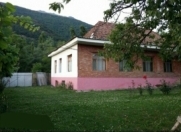 İcarəyə verilir 3 otaqlı 100 m2 həyət evi Qax