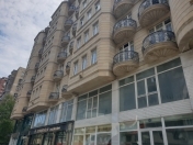 Satılır 3 otaqlı 150 m2 yeni tikili Gənclik m.