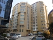 İcarəyə verilir 3 otaqlı 90 m2 köhnə tikili Sahil m.