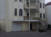 Satılır 7 otaqlı 600 m2 villa Zərifə Əliyeva adına park