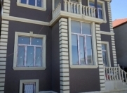 Satılır 4 otaqlı 200 m2 həyət evi Bakıxanov