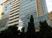 İcarəyə verilir 22 otaqlı 1500 m2 ofis 28 May m.