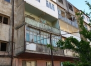 Satılır 4 otaqlı 95 m2 köhnə tikili Bakıxanov