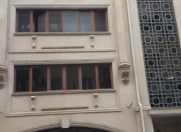 Satılır 3 otaqlı 80 m2 köhnə tikili Axundov bağı