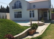 İcarəyə verilir 5 otaqlı 300 m2 bağ evi Novxanı