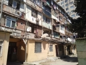 Satılır 1 otaqlı 32 m2 köhnə tikili Qara Qarayev m.