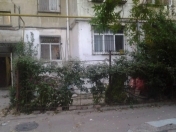 Satılır 3 otaqlı 67 m2 köhnə tikili Qara Qarayev m.