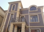 Satılır 6 otaqlı 270 m2 həyət evi Bakıxanov