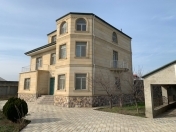 Satılır 7 otaqlı 280 m2 həyət evi Binə