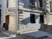 İcarəyə verilir 2 otaqlı 93 m2 obyekt İçəri Şəhər