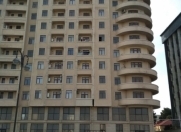 İcarəyə verilir 4 otaqlı 150 m2 yeni tikili Badamdar