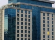 Satılır 125 otaqlı 15000 m2 obyekt Azneft meydanı