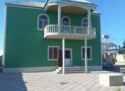 Satılır 10 otaqlı 10 m2 həyət evi Zirə