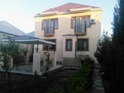 Satılır 8 otaqlı 250 m2 həyət evi Hövsan