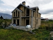 Satılır 4 otaqlı 310 m2 villa Şəki