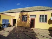 Satılır 3 otaqlı 100 m2 həyət evi Buzovna