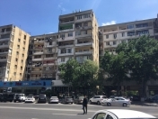 Satılır 3 otaqlı 80 m2 köhnə tikili Gənclik m.