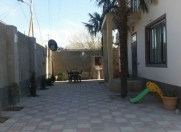 Satılır 4 otaqlı 180 m2 həyət evi Azadlıq prospekti m.
