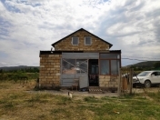 Satılır 4 otaqlı 450 m2 obyekt Quba