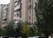 Satılır 3 otaqlı 75 m2 köhnə tikili Sərhədçi İdman kompleksi