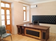 İcarəyə verilir 3 otaqlı 100 m2 ofis Gənclik m.