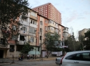 Satılır 2 otaqlı 45 m2 köhnə tikili 2 mkr